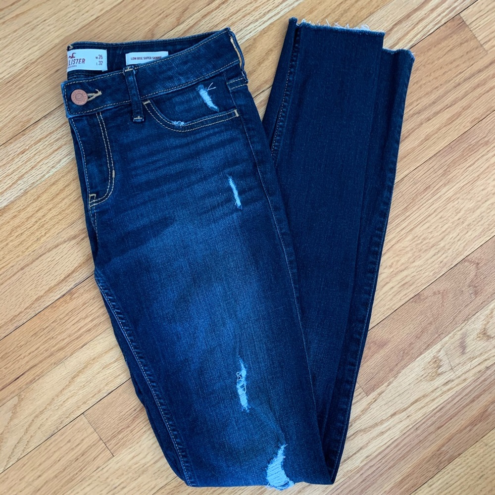 Hollister Low Rise Super Skinny Ripped Jeans